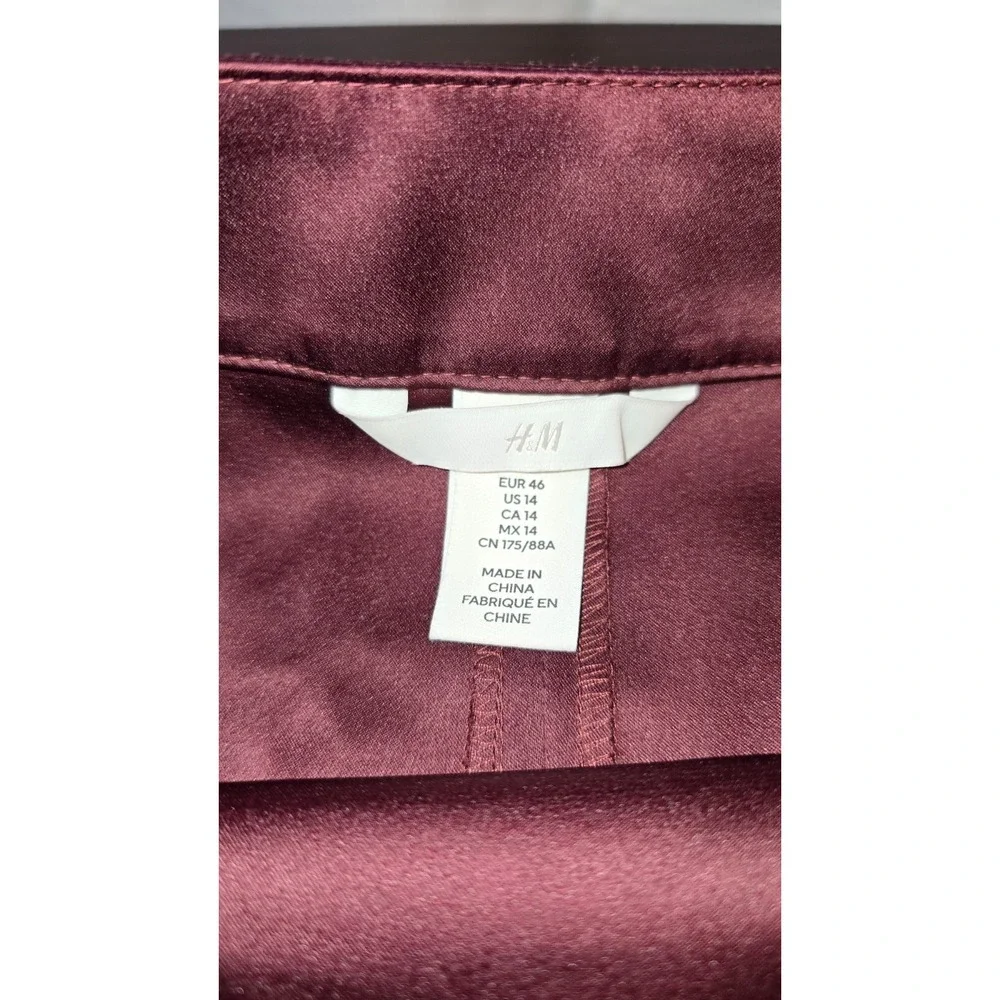 H&M | Womens SZ 14 Skirt Burgundy Satin | Mini Pencil Front Pockets Side Zipper‎